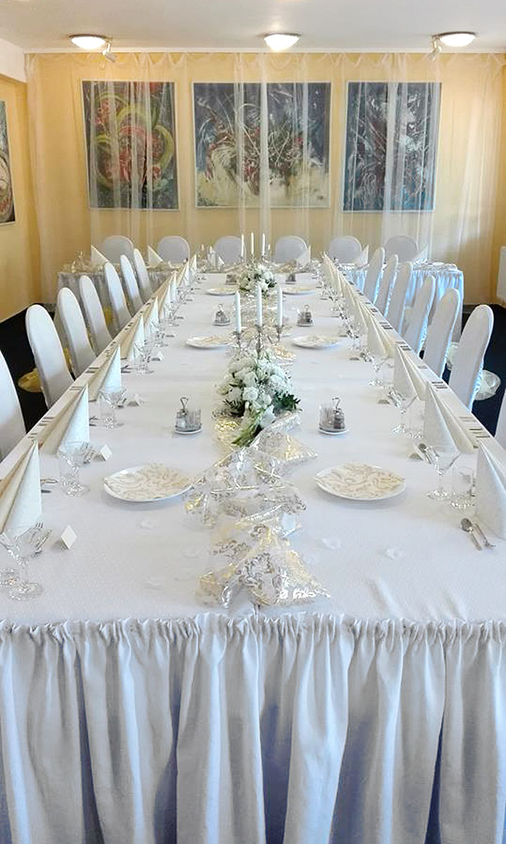 Svatební tabule v Restauraci pod lípou Řeka