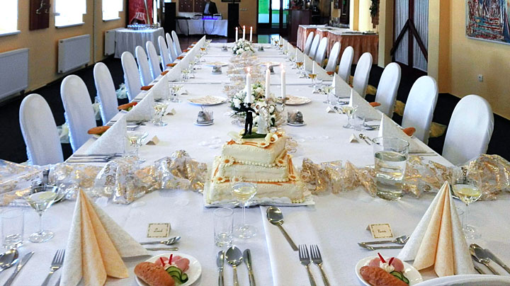 Svatební tabule v Restauraci pod lípou Řeka
